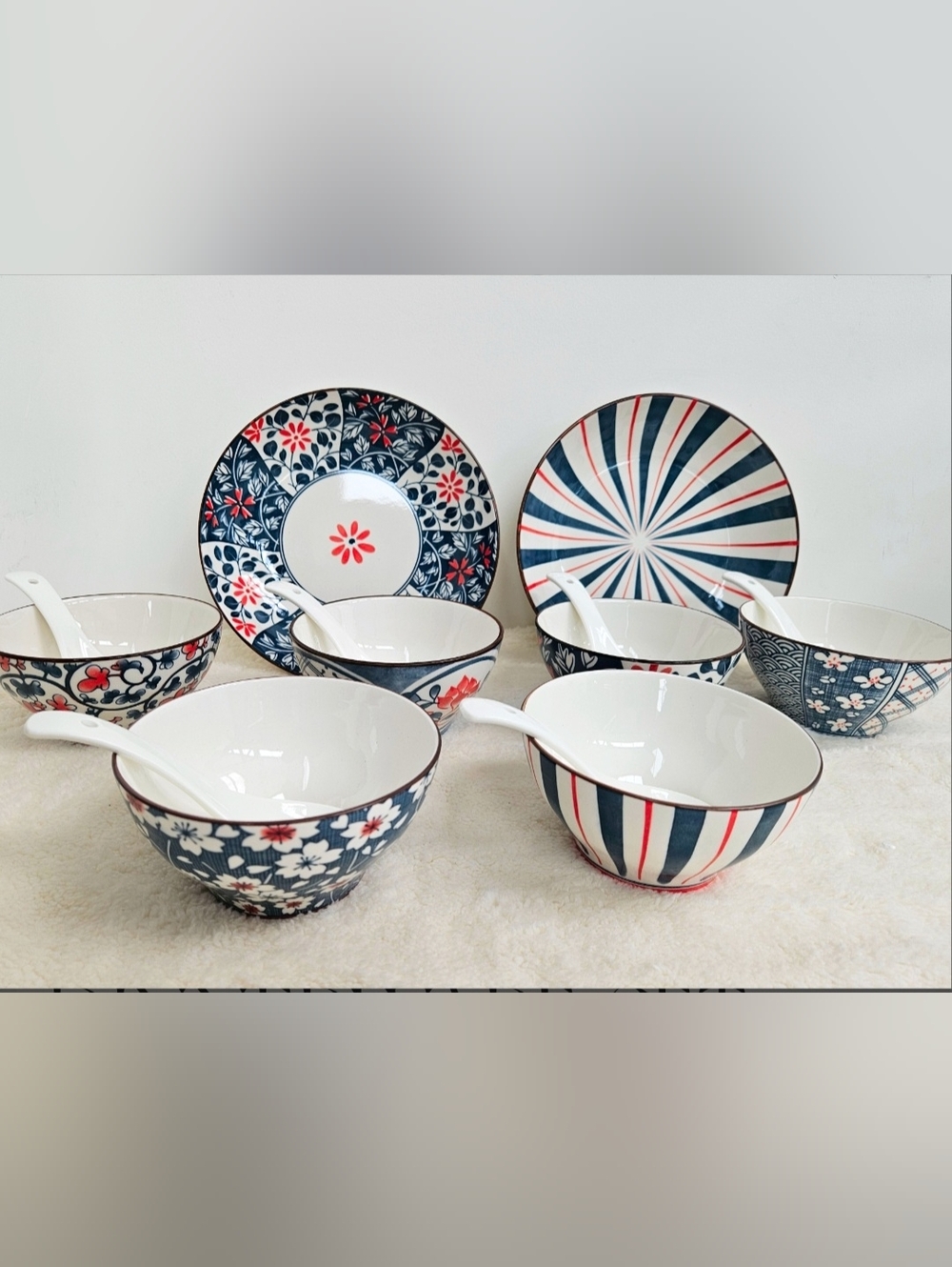 14-PIECE JAPANESE DINNERWARE SET, Blue Floral Ceramic Bowl and Plate Set - Picture 6 of 6